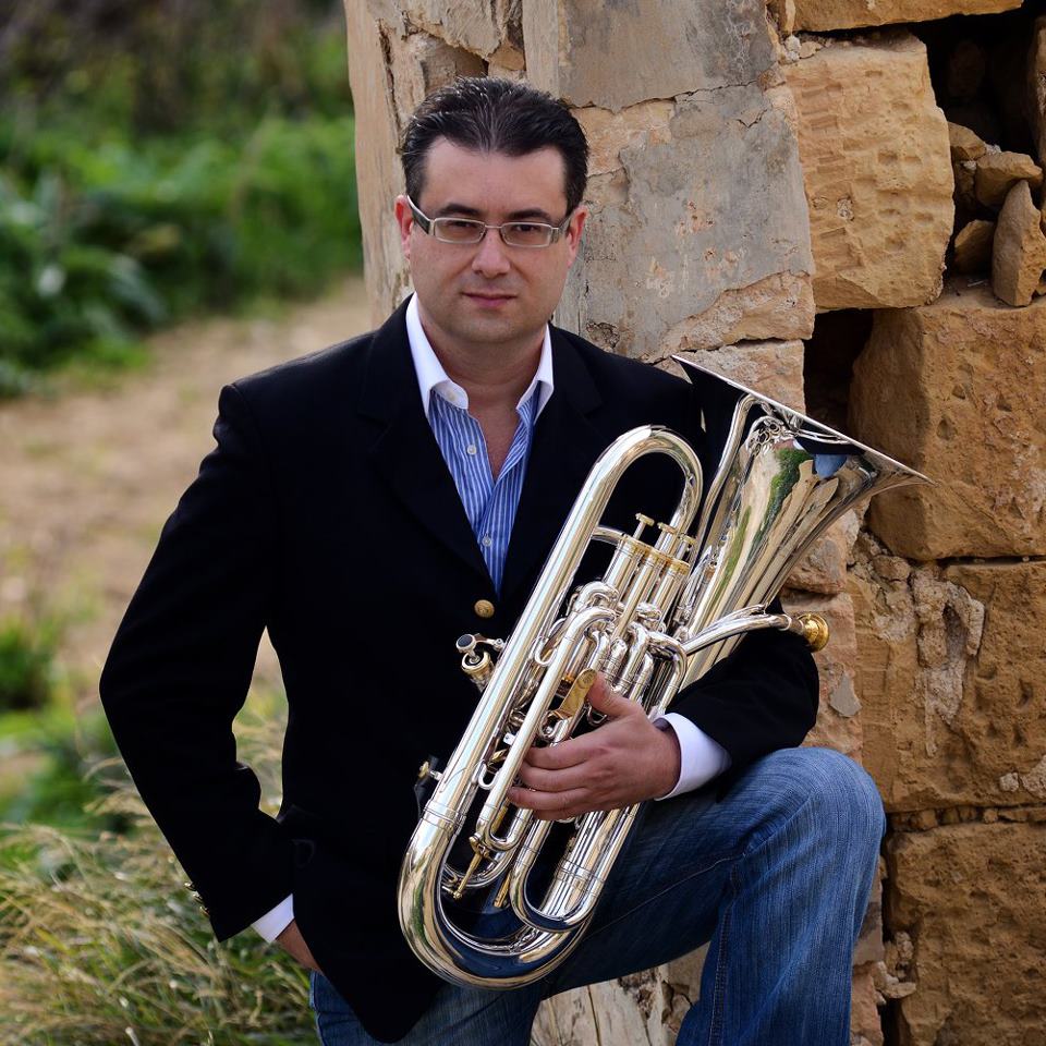 La Stella's player soloist in the Independence Day Concert